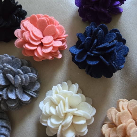 Lot of Floral Hair Clips Fabric Colors 9 Accessories plus 2 Red Purple Blue Gray - Picture 10 of 14
